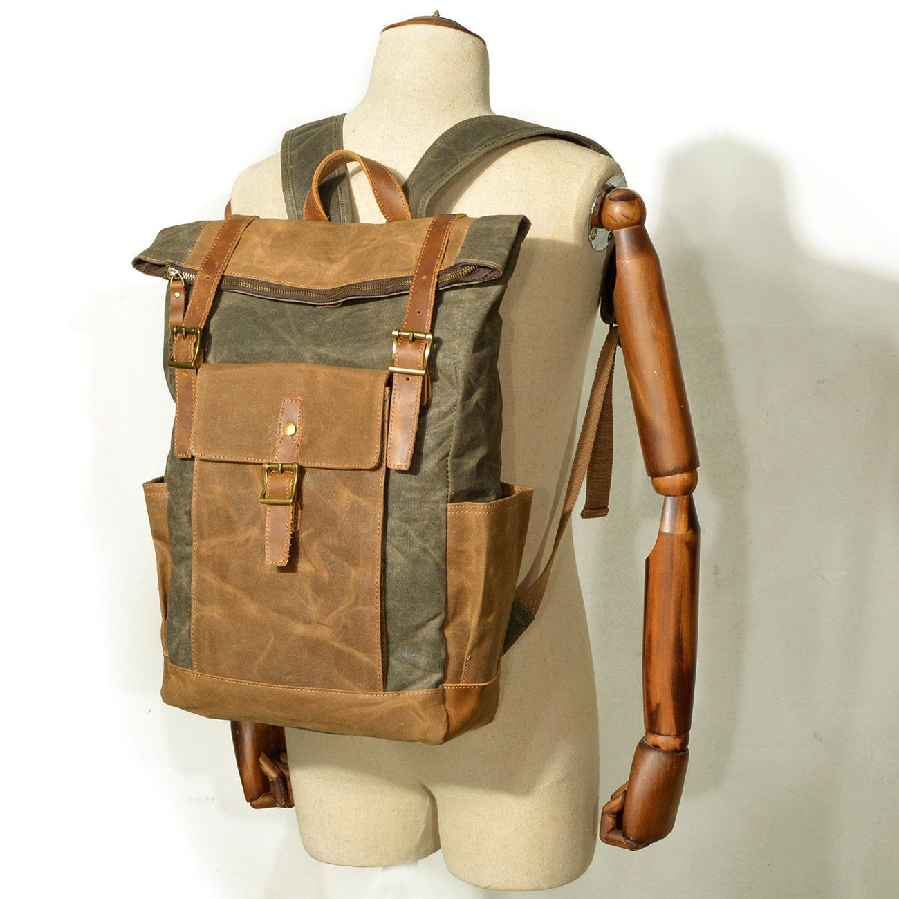 Zephyr - Mens canvas backpack