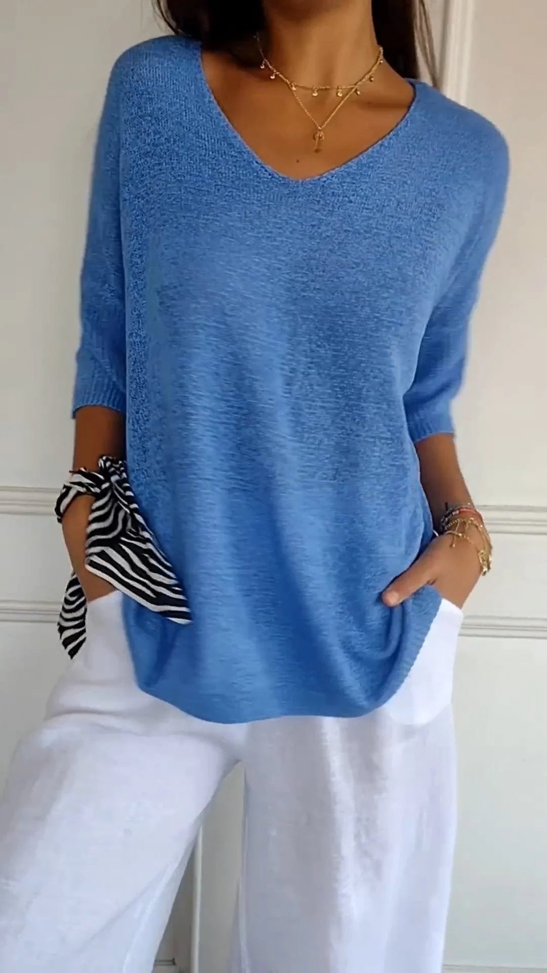 Luxe - V neck mesh top