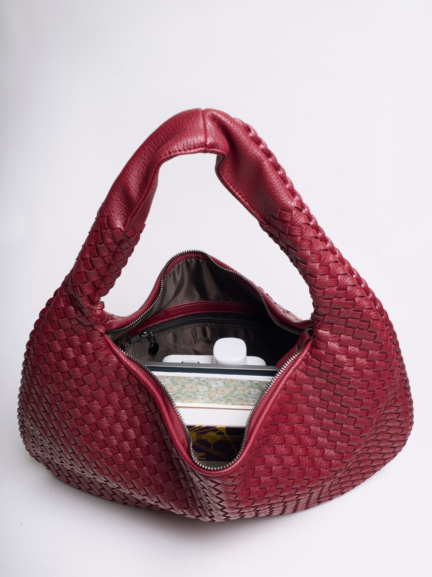 Solo Chic Hobo