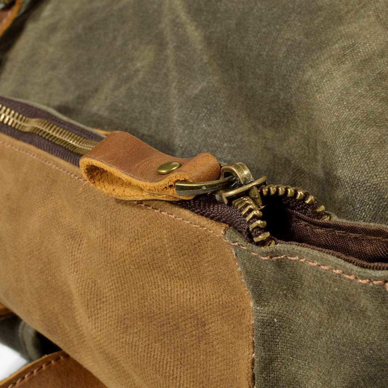 Zephyr - Mens canvas backpack
