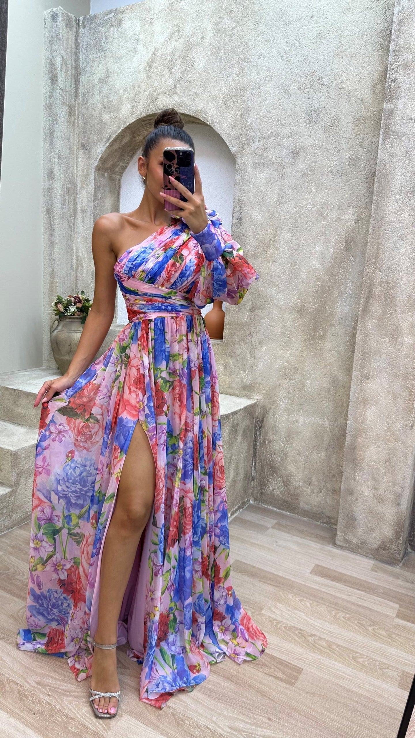 Paige - Stunning Flowing Gown