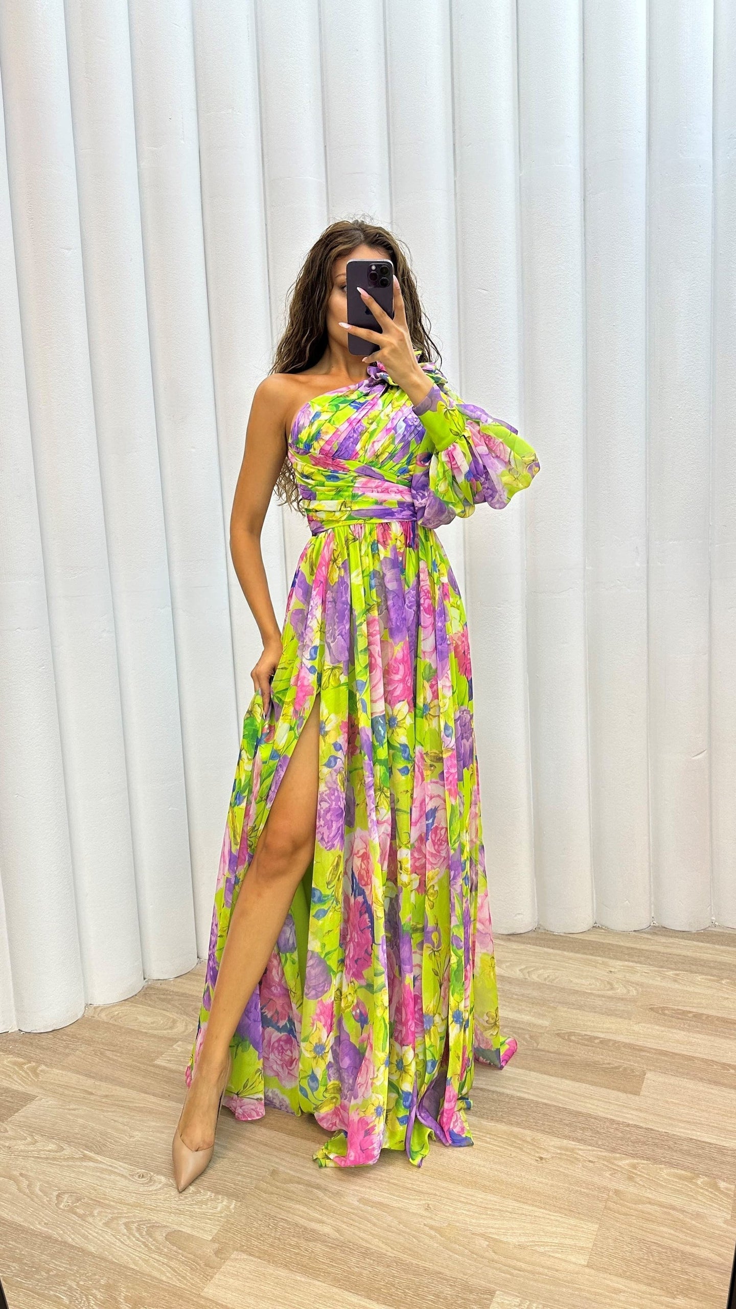 Paige - Stunning Flowing Gown