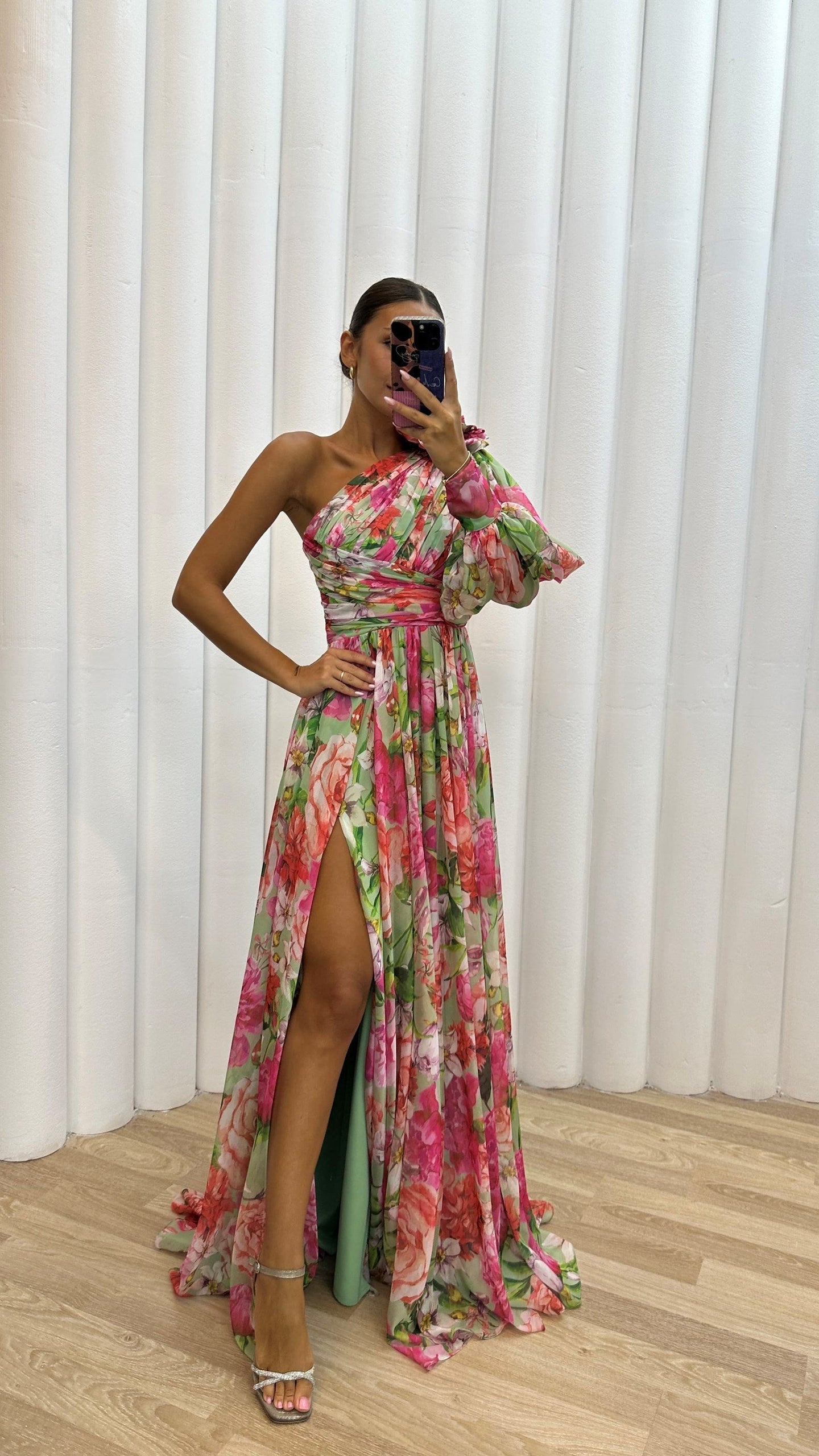 Paige - Stunning Flowing Gown