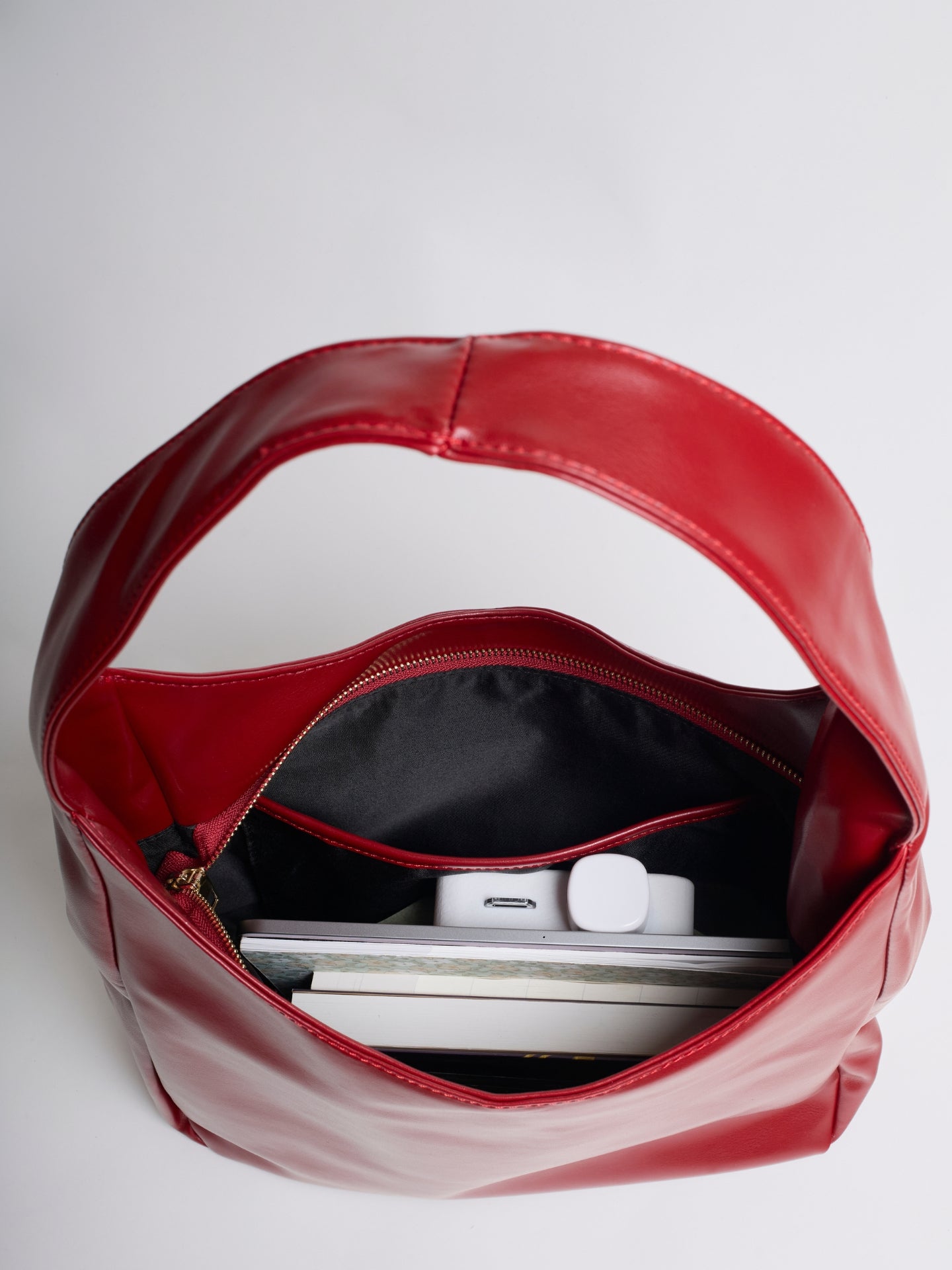 Bella Noir Shoulder Bag