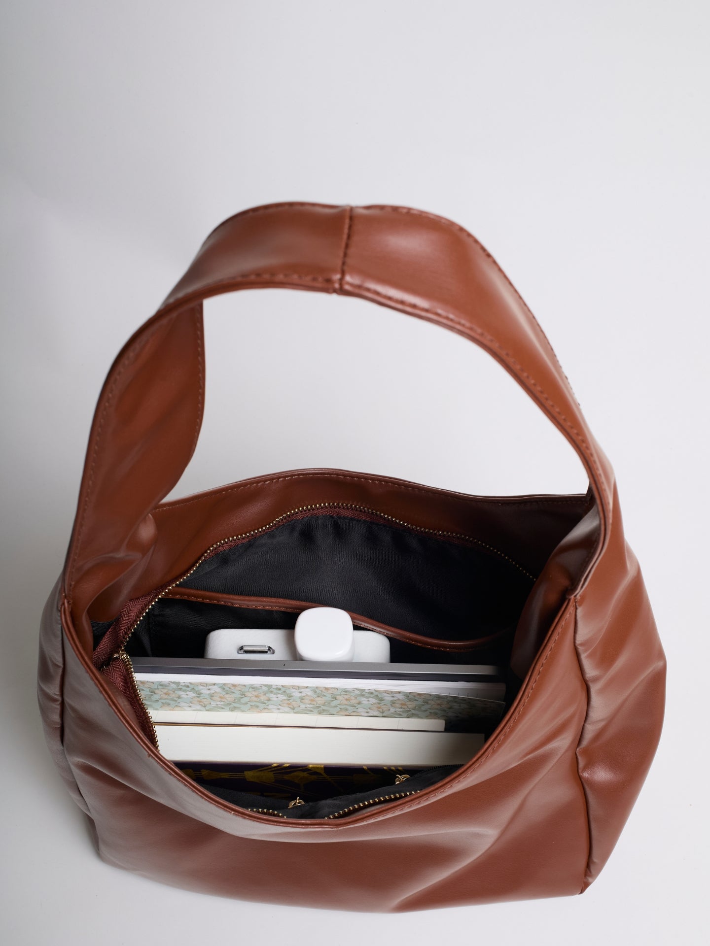 Bella Noir Shoulder Bag