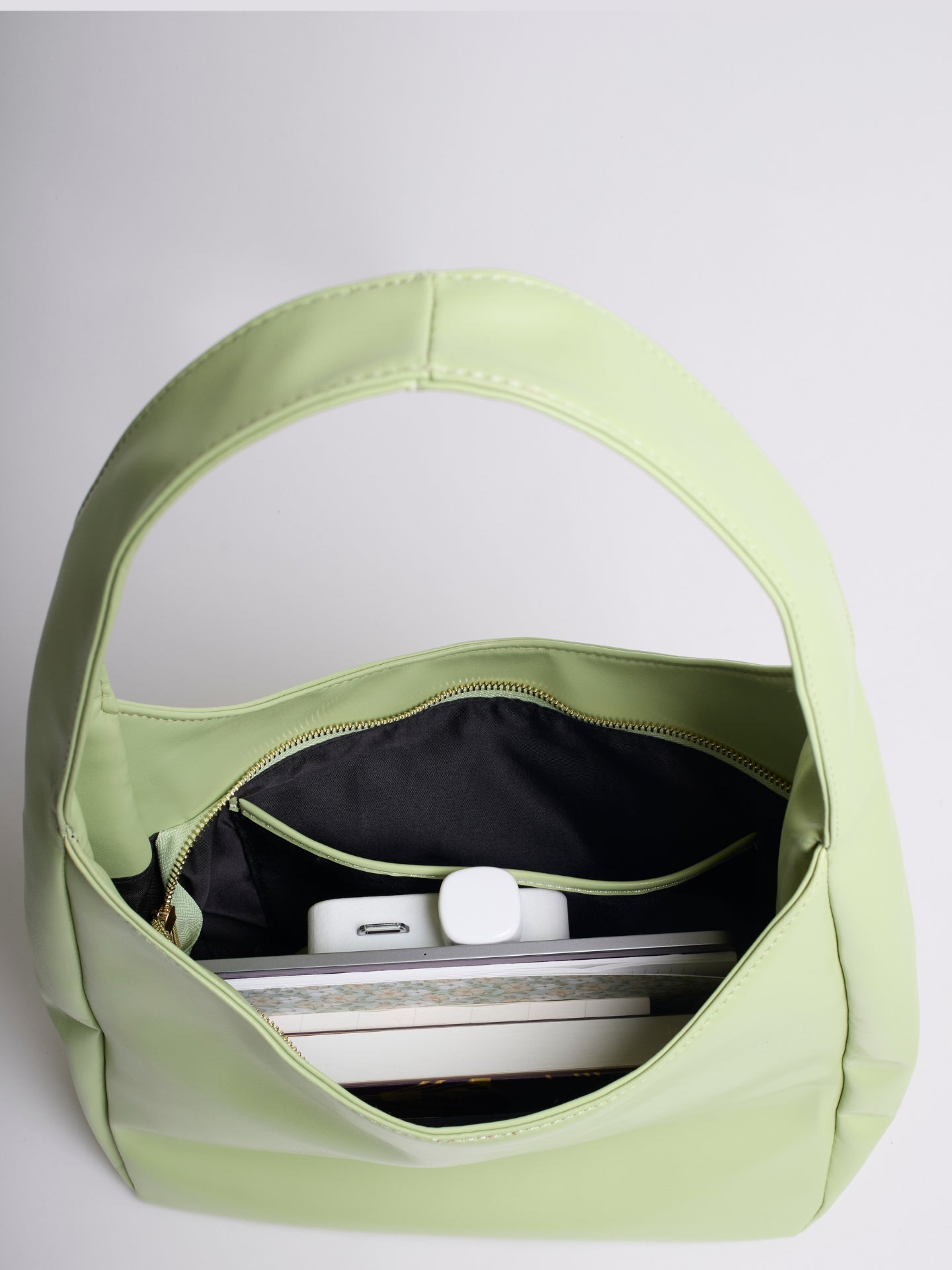Bella Noir Shoulder Bag