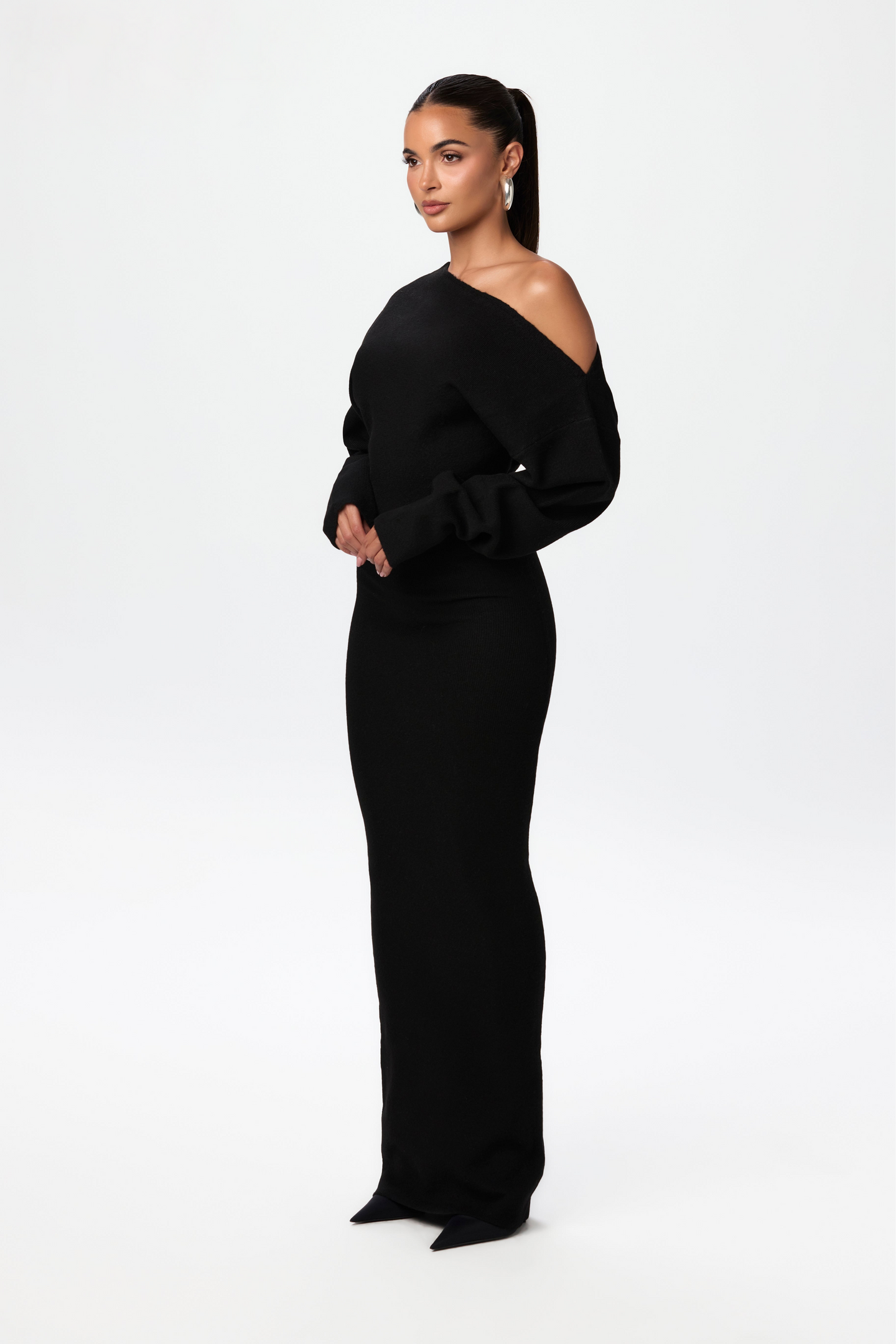 Talmaiya - Off shoulder sweater dress