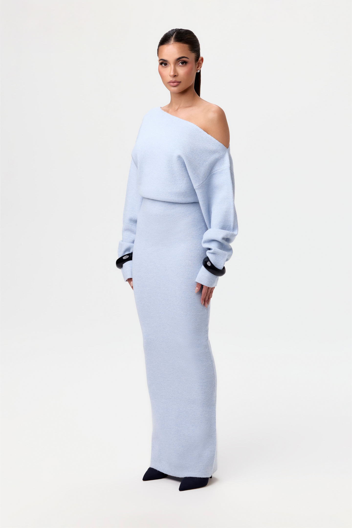 Talmaiya - Off shoulder sweater dress
