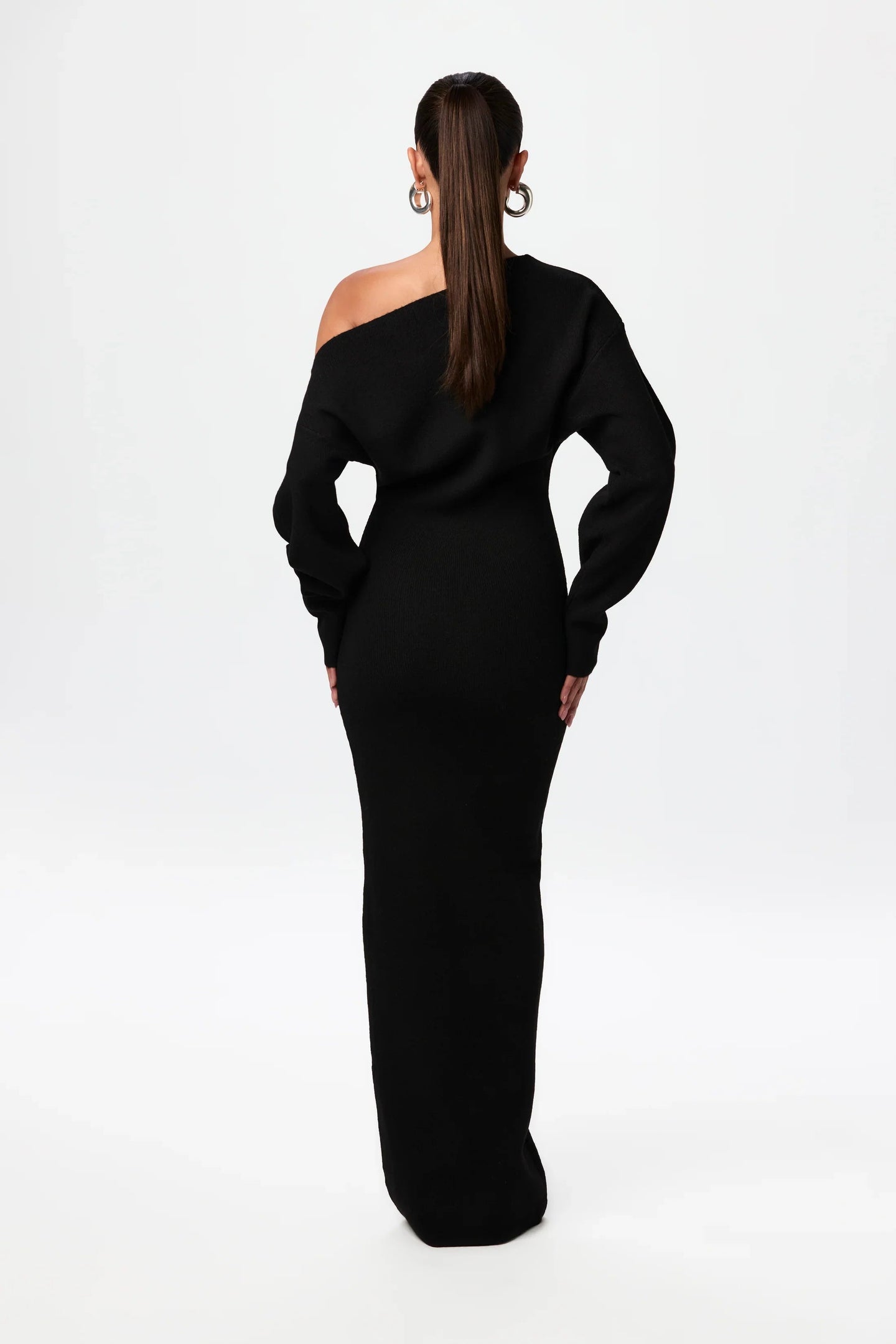 Talmaiya - Off shoulder sweater dress