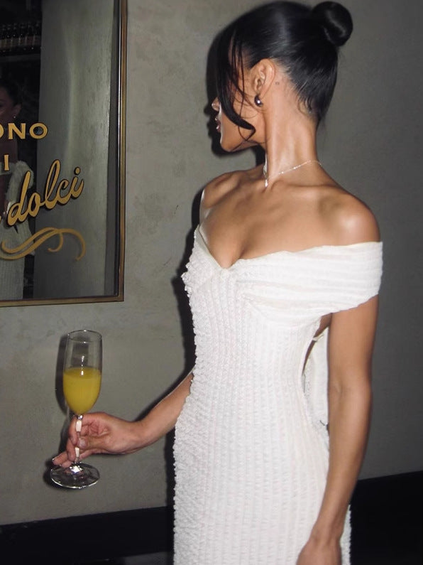 Althea - Elegant Backless Maxi Dress