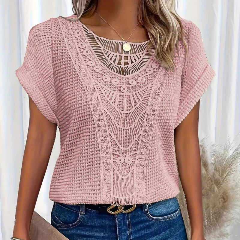 Qalyssa - Elegant top with a flowing cut