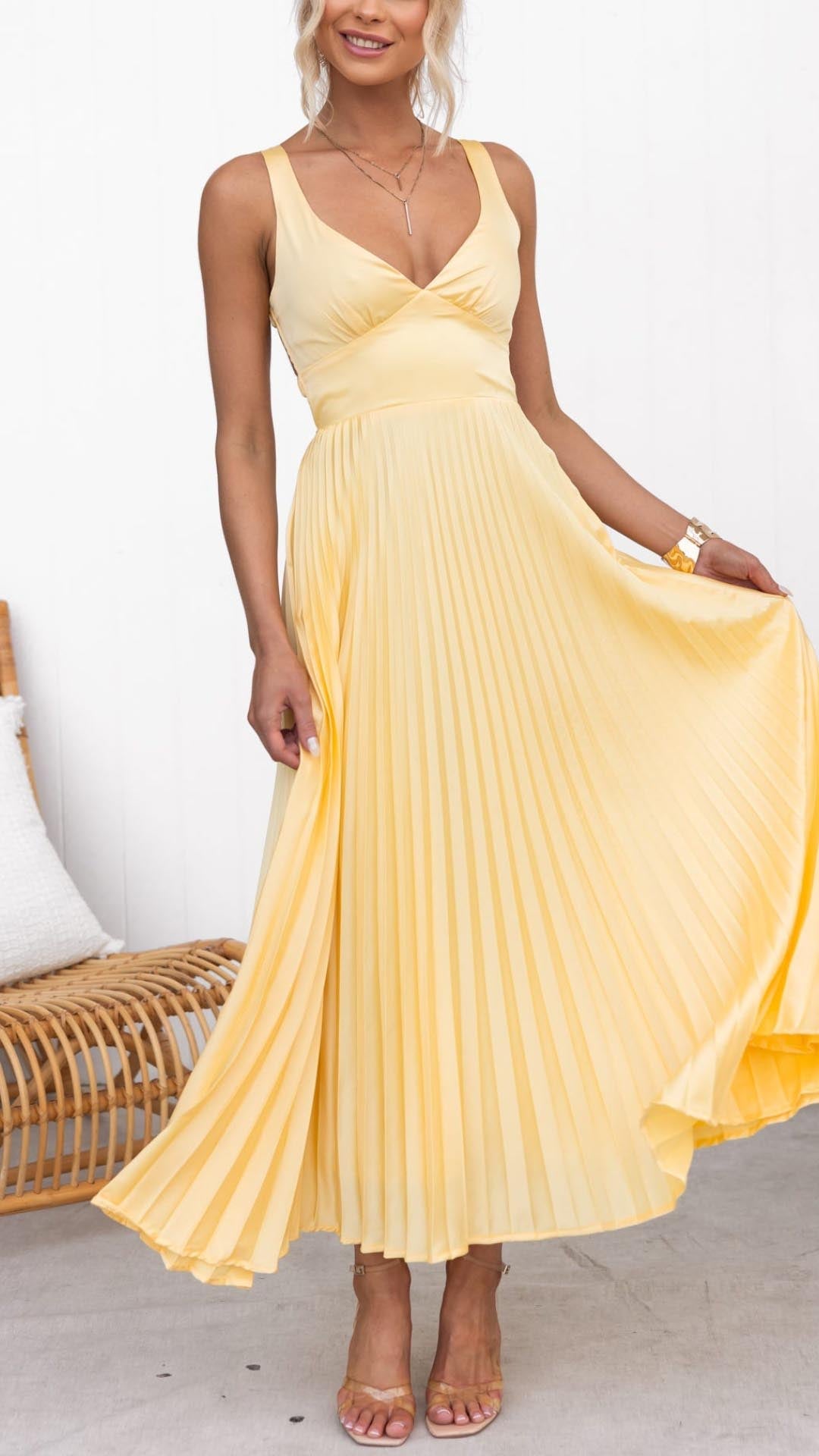 Lucy - Pleated V-Neck Maxi Dress