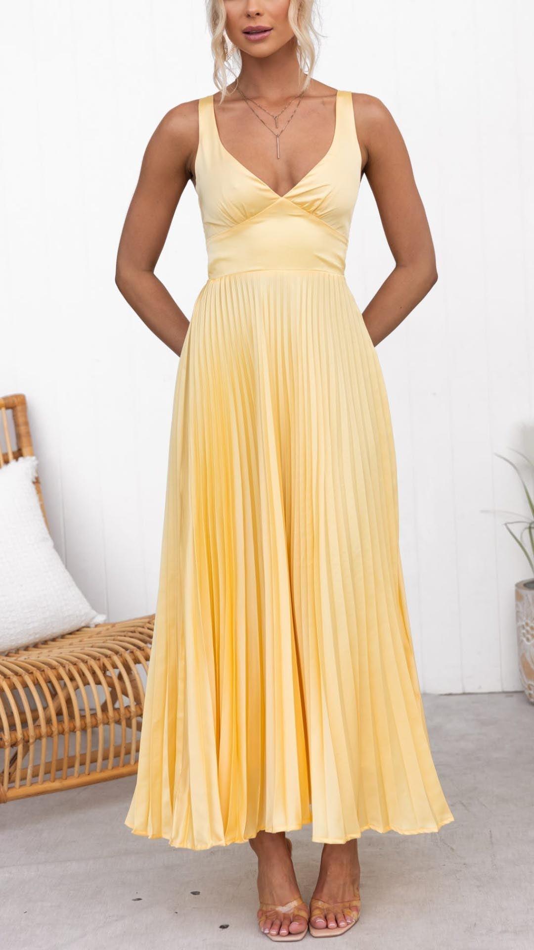 Lucy - Pleated V-Neck Maxi Dress