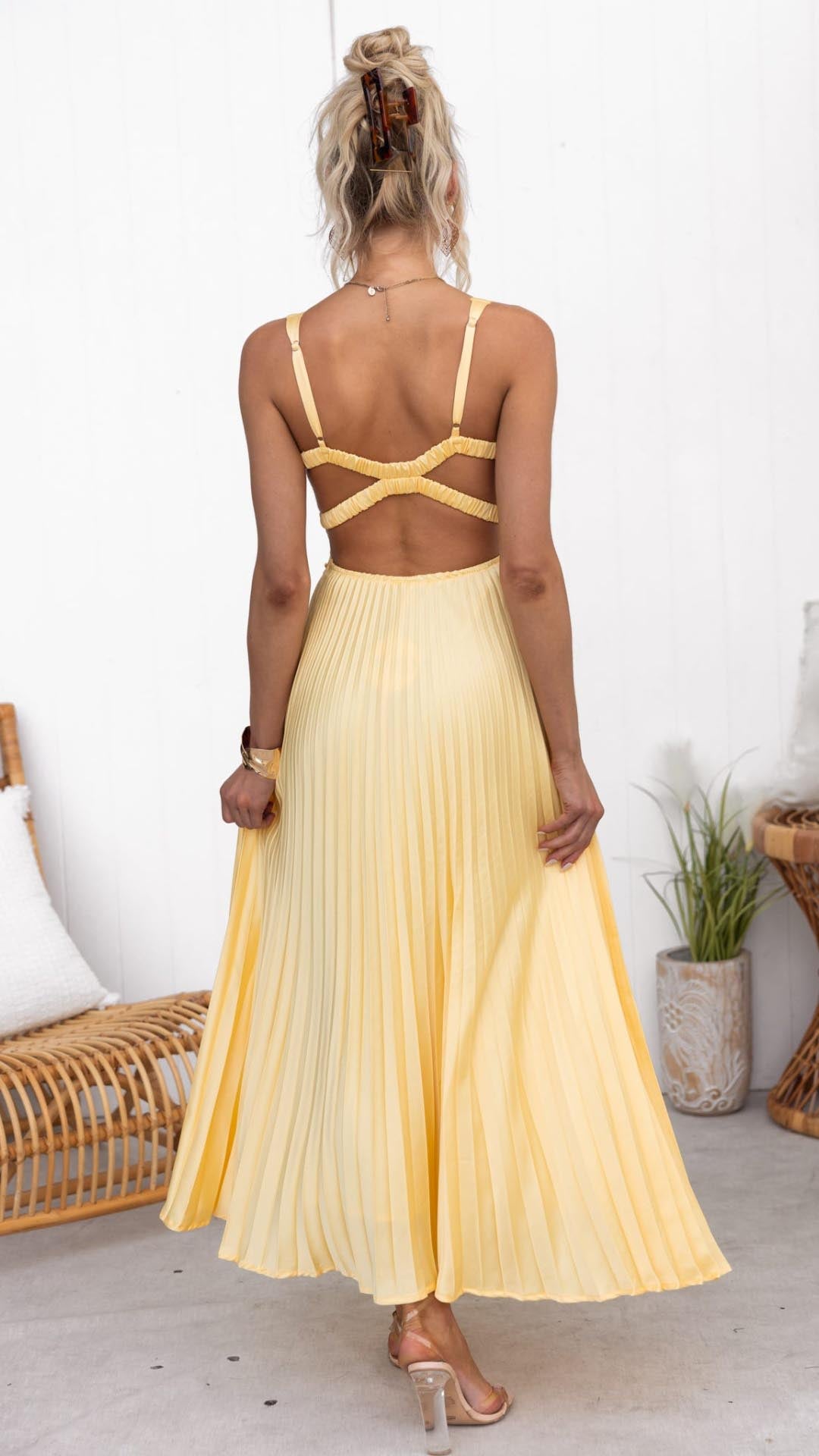 Lucy - Pleated V-Neck Maxi Dress