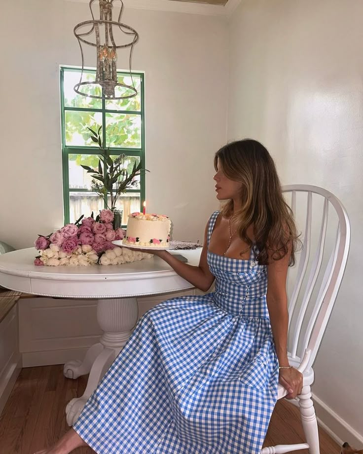 Ariana - Sleeveless Midi Sundress