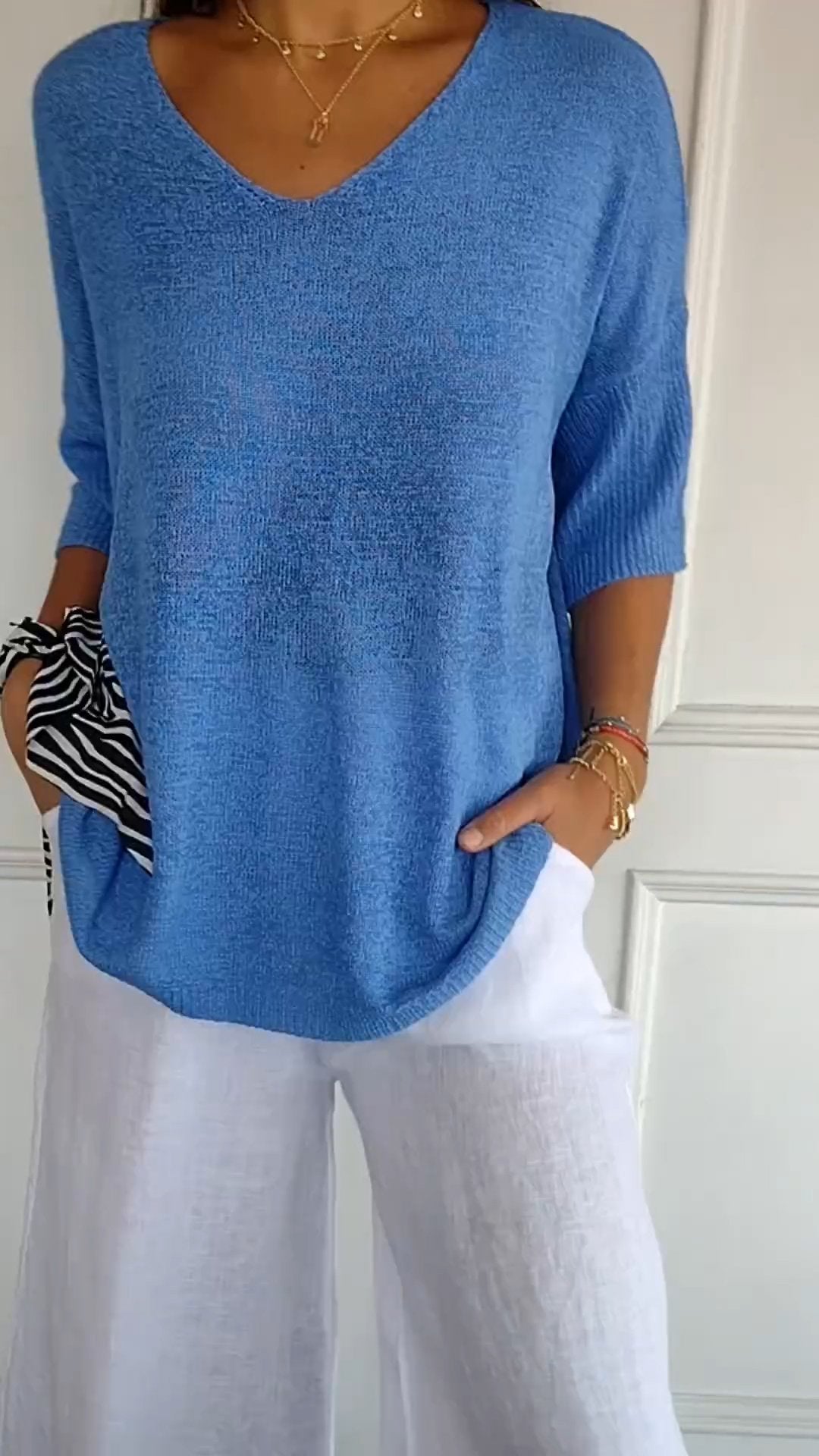 Luxe - V neck mesh top